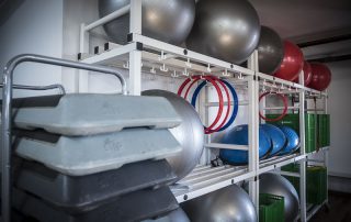 material-deportivo-aula-deportivas-municipal-aros-bancas-bolones-medicinales