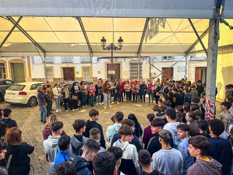 25N 2025 - Ayuntamiento de Yunquera y la comunidad educativa-6