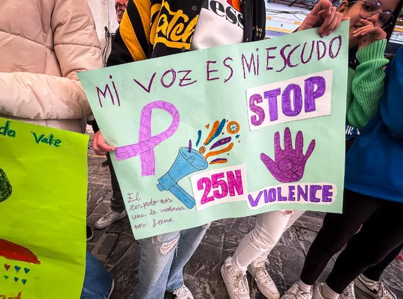 25N 2025 - Ayuntamiento de Yunquera y la comunidad educativa-9